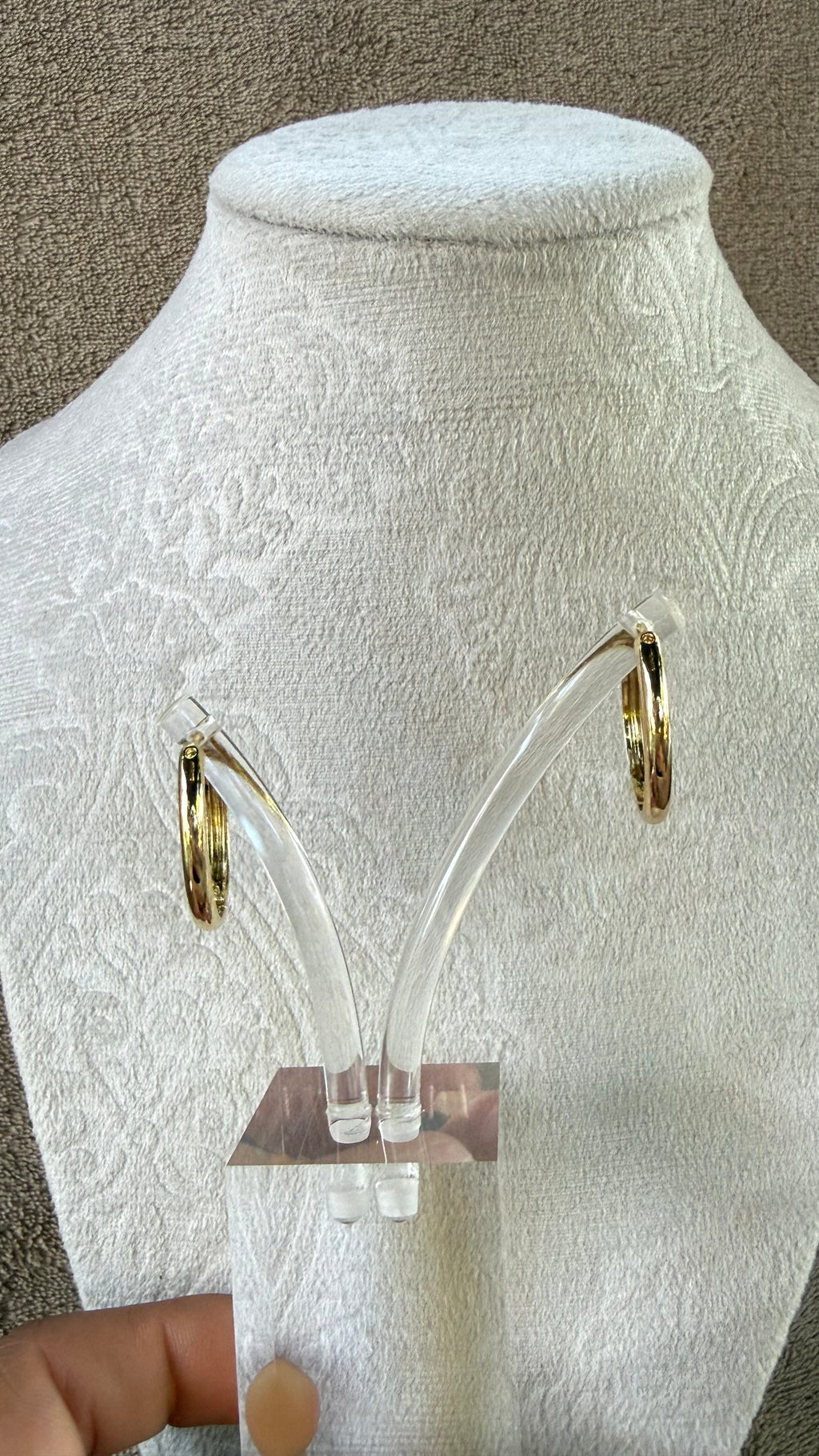 Earrings hoops